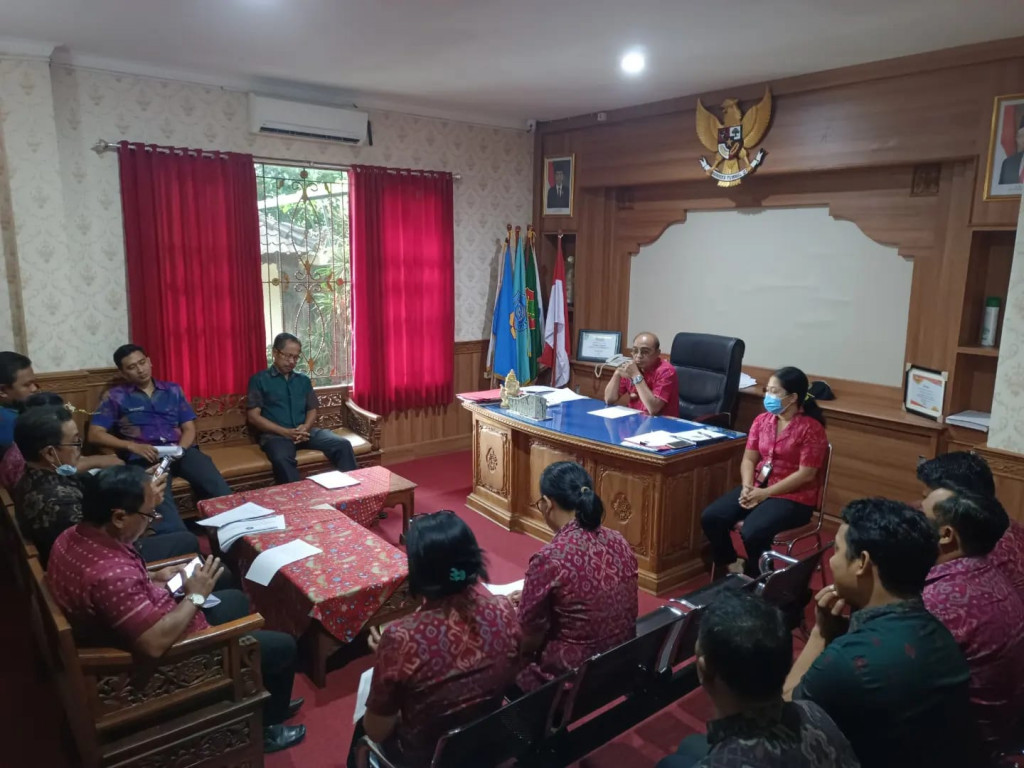 Rapat Koordinasi bulanan terkait evaluasi kinerja perangkat dan pembukaan untuk TPST 3R Desa Jagapati